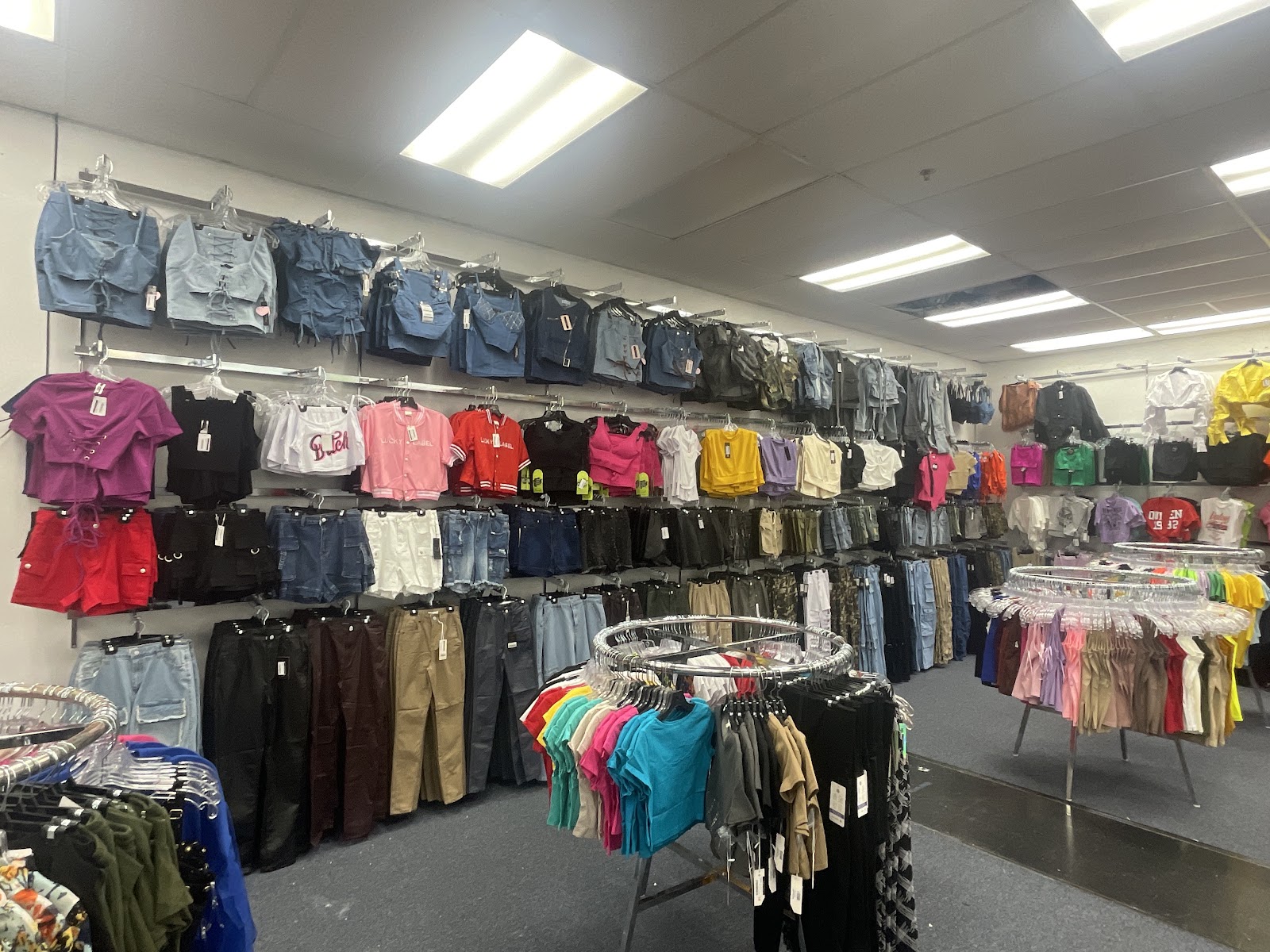 Avenue Fashion in Ferndale