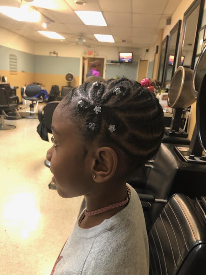 Dee Bees Hair & Nail Salon in Ferndale