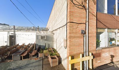 Laura B. Winowiecki, LMT in Ferndale