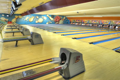 Luxury Lanes & Lounge Inc in Ferndale