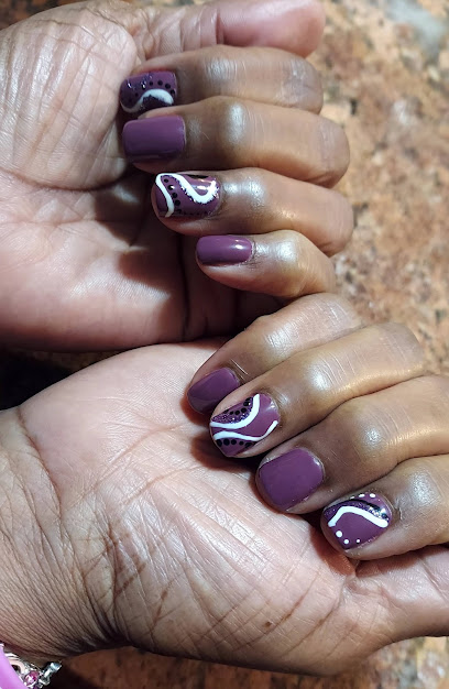UBER NAILS — photo