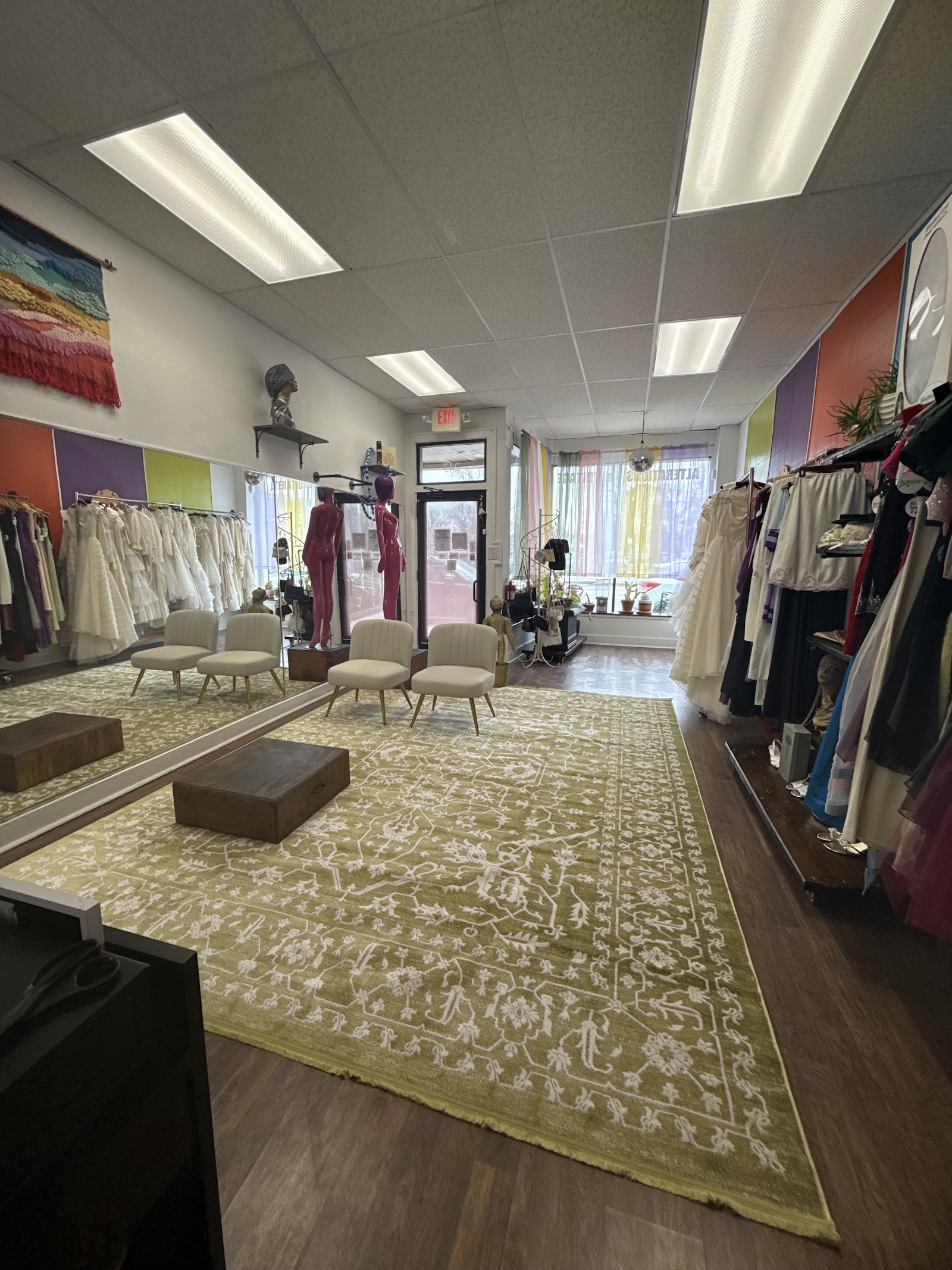 Hook & Eye: Vintage Bridal & Formal Alterations in Ferndale