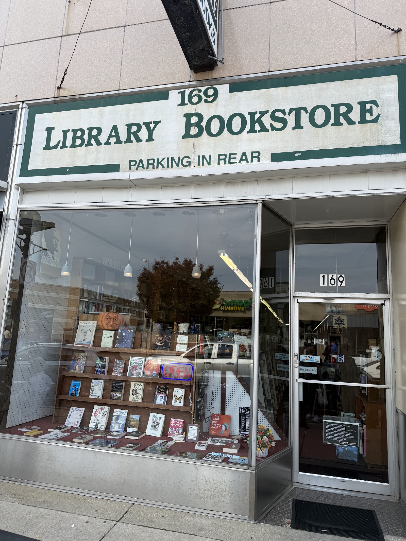 Library Bookstore Inc — photo